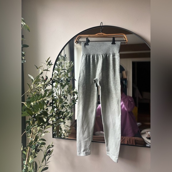 AYBL | seamless leggings | size small - Picture 4 of 7